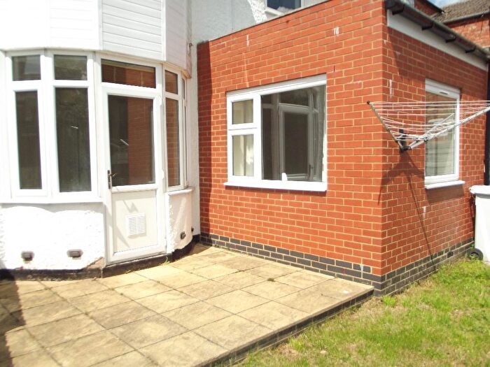 1 Bedroom Flat To Rent In Station Road, Desborough, Northants, NN14