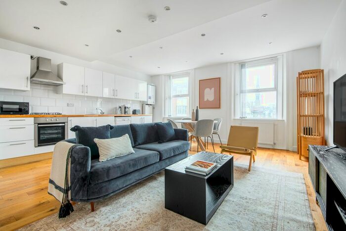 2 Bedroom Flat To Rent In Bayswater, London, W2