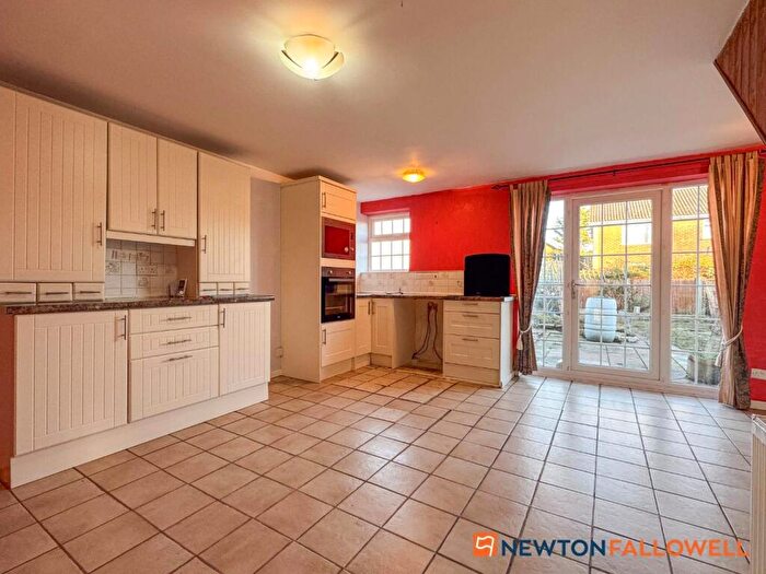 3 Bedroom Terraced House For Sale In Bakewell Close, Balderton, NG24