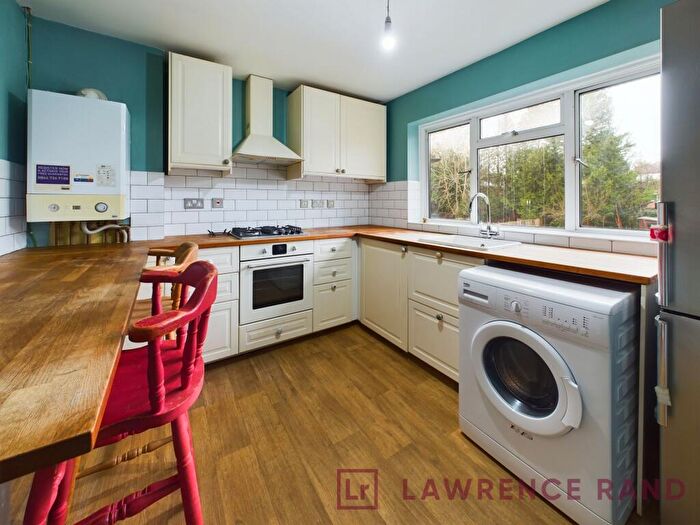 2 Bedroom Property To Rent In Lloyd Court, Pinner, HA5