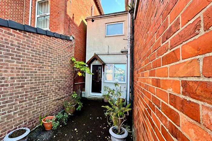 1 Bedroom Maisonette To Rent In Gilbert Road, Swanage, BH19