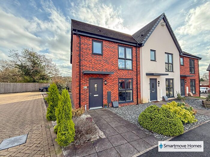 3 Bedroom Town House For Sale In Wootton Close, Leabrooks, DE55