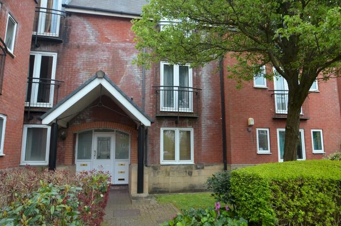 2 Bedroom Flat To Rent In Barquentine Place, Cardiff, CF10