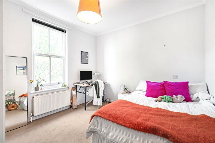 4 Bedroom Terraced House To Rent In Anchor Terrace, Cephas Avenue, London, E1