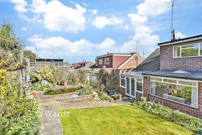 4 Bedroom Detached Bungalow For Sale In Northumberland Road, Istead Rise, Kent, DA13