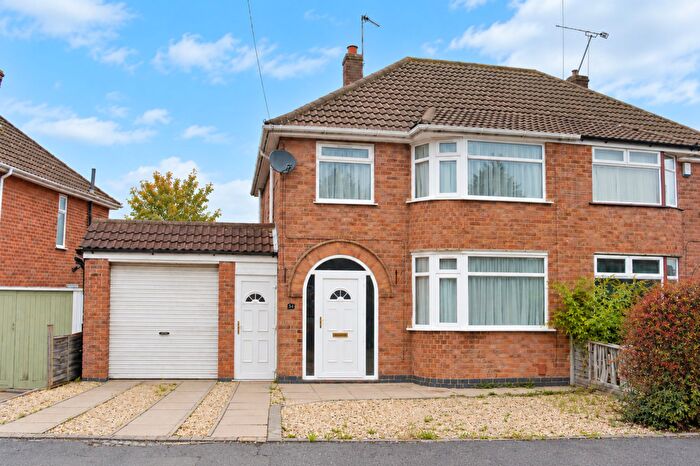 3 Bedroom Semi Detached House For Sale In Thorpe Drive, Wigston, Leicester, LE18