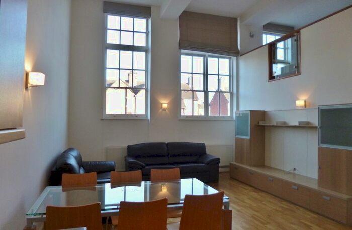 2 Bedroom Flat To Rent In Gammons Lane, Watford, WD24