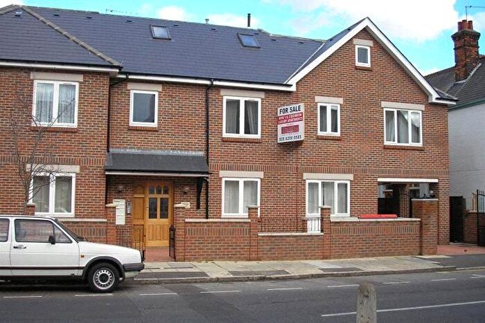 2 Bedroom Flat To Rent In Dragon Court, NW9