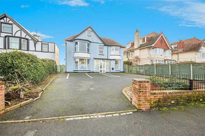 6 Bedroom Detached House For Sale In Fronks Road, Harwich, CO12