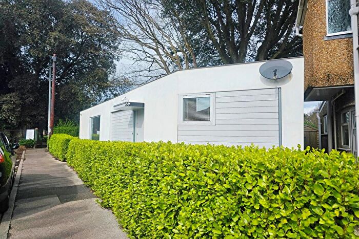 1 Bedroom Detached Bungalow To Rent In Southbourne, BH7
