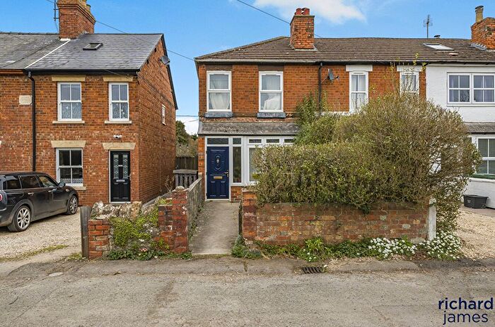 2 Bedroom End Of Terrace House For Sale In New Road, Purton, Purton, SN5