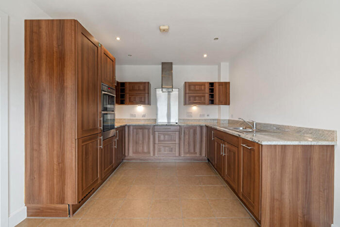 2 Bedroom Retirement Property For Sale In Parham House, King George's Drive, Liphook, Hampshire, GU30