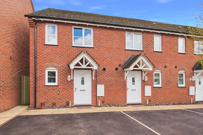 2 Bedroom End Terrace House For Sale In Chalkpit Lane, Chinnor, Oxfordshire, OX39