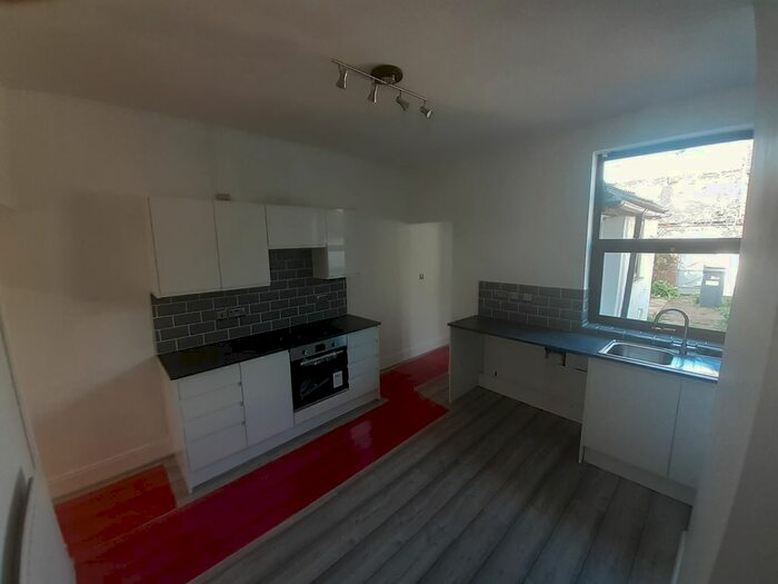 2 Bedroom Terraced House To Rent In 182 Victoria Street, Hartshill ST4