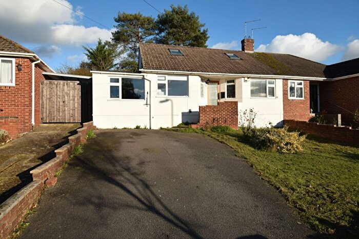 4 Bedroom Chalet For Sale In Bodycoats Road, Chandler's Ford, SO53