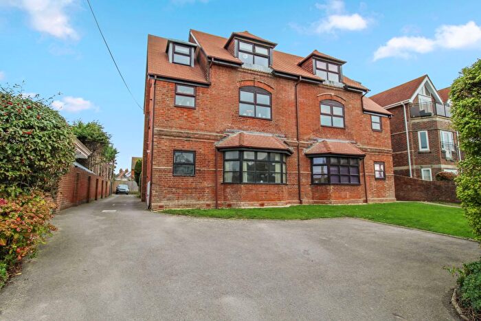 2 Bedroom Flat For Sale In Keyhaven Road, Milford On Sea, Lymington, SO41