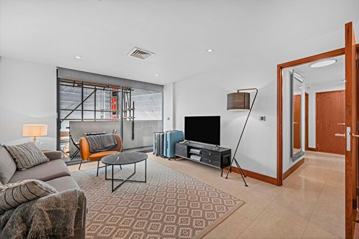 2 Bedroom Flat To Rent In Phoenix Street, Central St Giles, WC2H