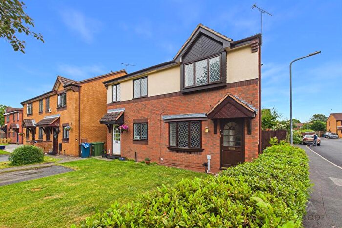 2 Bedroom Semi-Detached House For Sale In Grissom Close, Stafford, Staffordshire, ST16