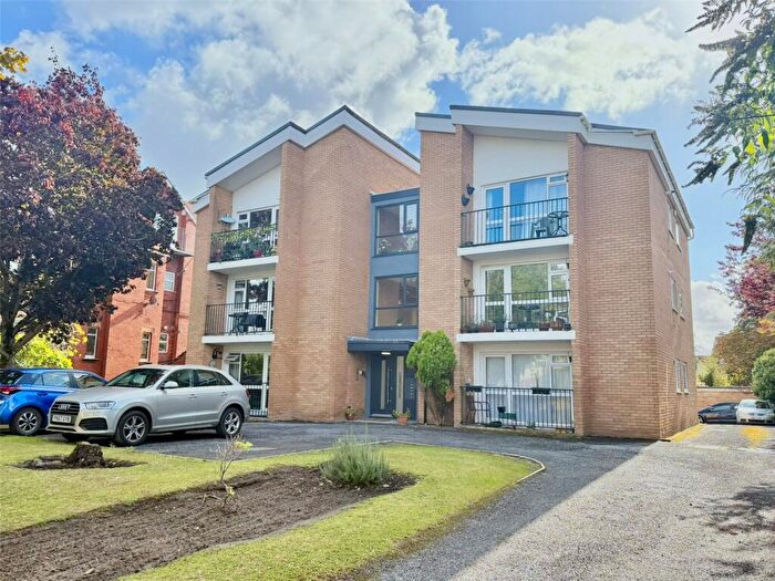 2 Bedroom Apartment For Sale In Cambridge Road, Southport, Southport, PR9