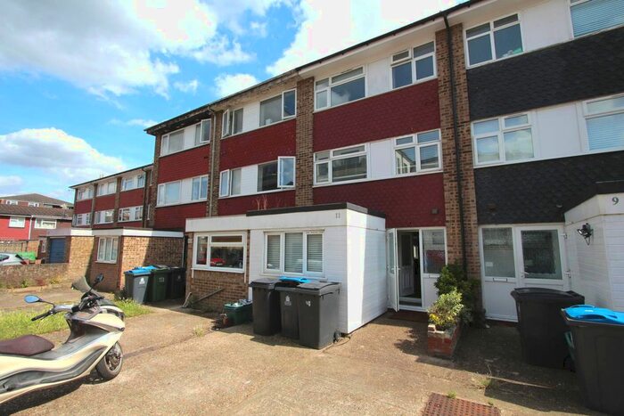 5 Bedroom Terraced House To Rent In Etwell Place, Surbiton, KT5