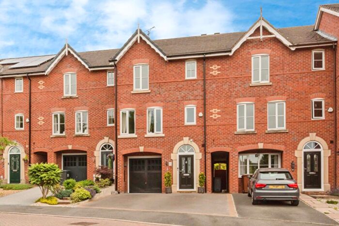 3 Bedroom Terraced House For Sale In Hadrian Way, Middlewich, Cheshire, CW10