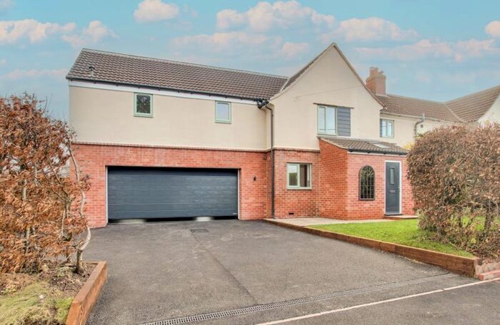 4 Bedroom Semi-Detached House For Sale In St. Marys, Steeple Ashton, Trowbridge, BA14