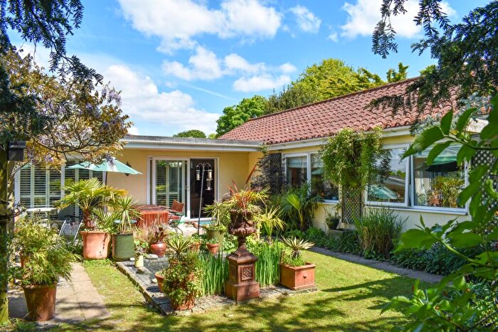 4 Bedroom Bungalow For Sale In Yeovilton Close, Everton, Lymington, SO41