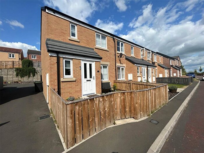 3 Bedroom End Of Terrace House For Sale In Peppercorn Close, Shildon, DL4
