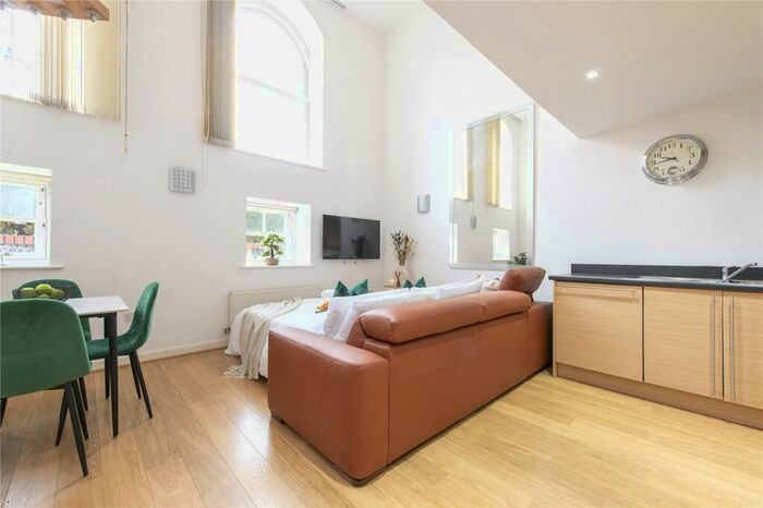 1 Bedroom Flat To Rent In Chaplin House, Shepperton Road, N1