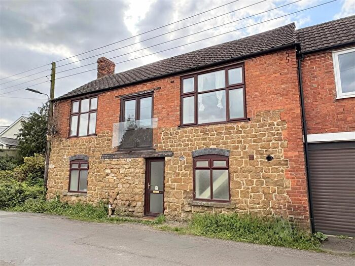 2 Bedroom Cottage To Rent In The Quarry, Dursley, GL11