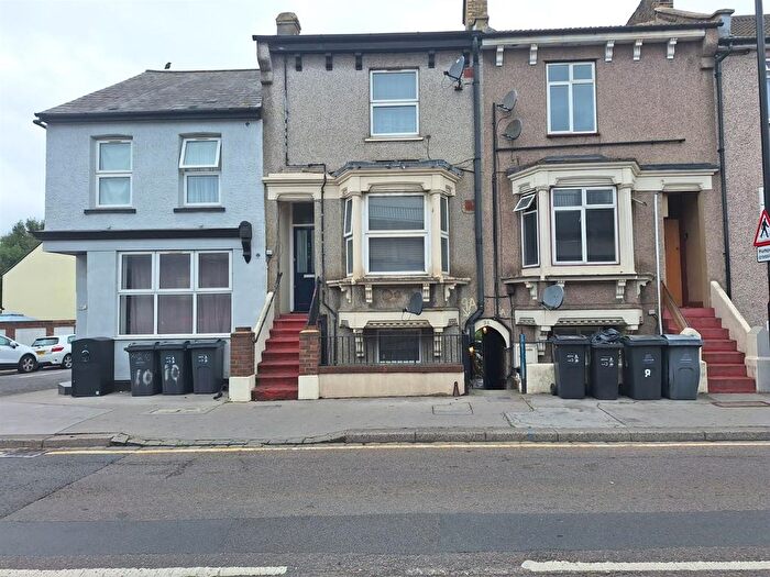 2 Bedroom Flat To Rent In Cuthbert Road, Croydon, CR0