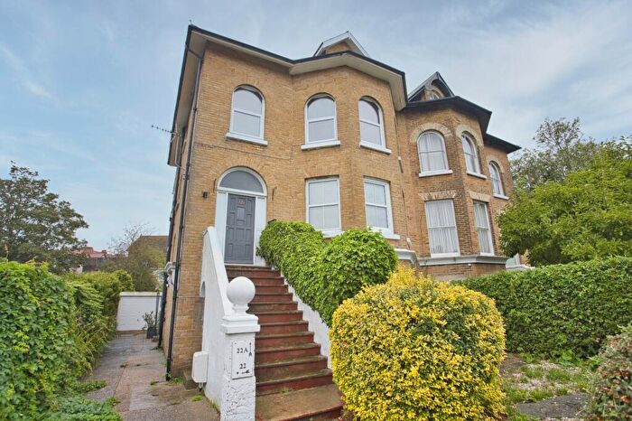 4 Bedroom Maisonette For Sale In Godwyne Road, Dover, CT16