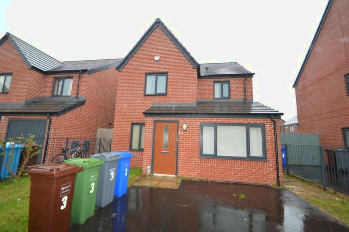 4 Bedroom House To Rent In Sevenoaks Road, Manchester, M12