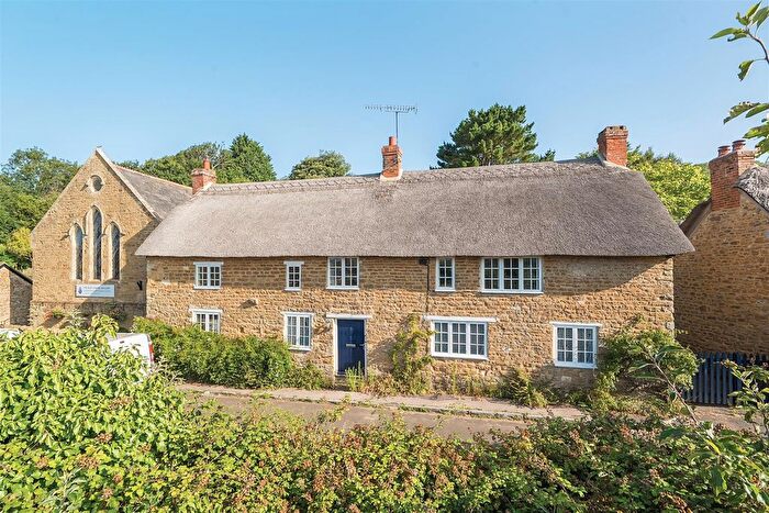 4 Bedroom Detached House For Sale In Back Street, Abbotsbury, Weymouth, DT3