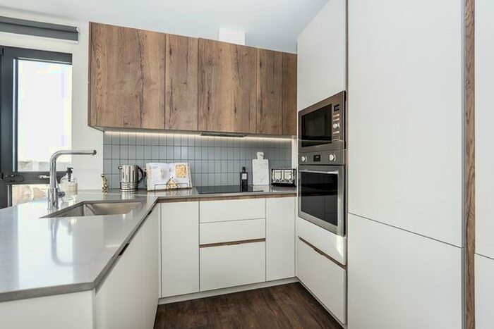 3 Bedroom Flat To Rent In Grenan Square, Greenford UB6