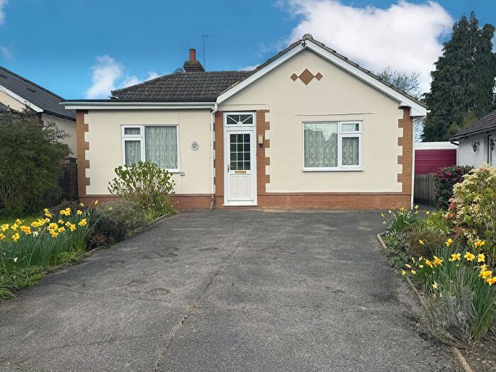 3 Bedroom Detached Bungalow For Sale In Maidstone Road, Pembury, TN2