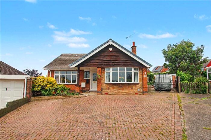 4 Bedroom Detached Bungalow For Sale In Commons Close, Newthorpe, Nottingham, NG16