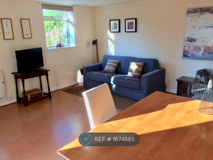 1 Bedroom Flat To Rent In Guildford House, Lincoln, LN5