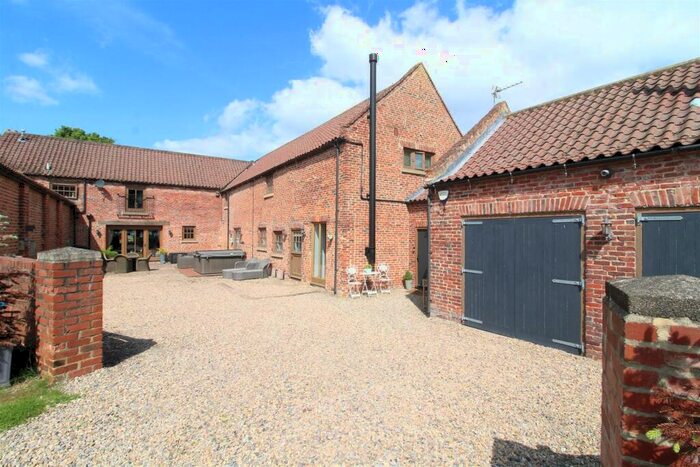 4 Bedroom Barn Conversion For Sale In Over Dinsdale, DL2