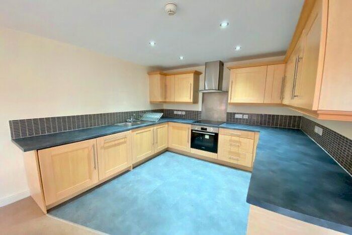 2 Bedroom Flat To Rent In A Macaulay Street, Leicester, LE2