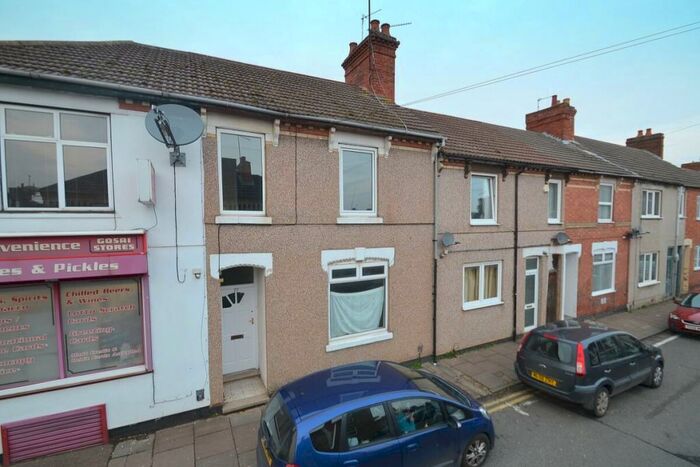 3 Bedroom Terraced House To Rent In Regent Street, Kettering, NN16