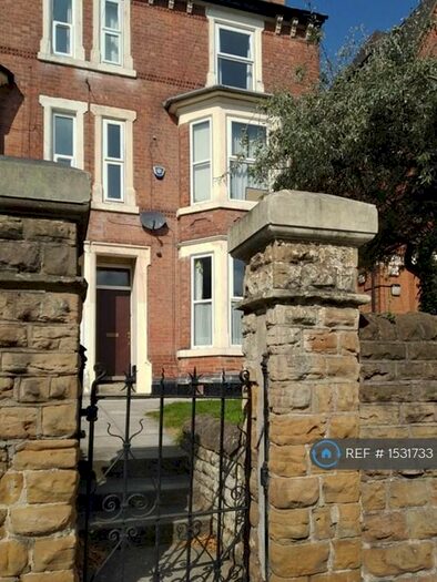 8 Bedroom Semi-Detached House To Rent In Gedling Grove, Nottingham, NG7