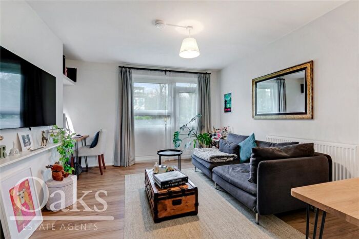 1 Bedroom Flat For Sale In Roupell Road, Tulse Hill, SW2