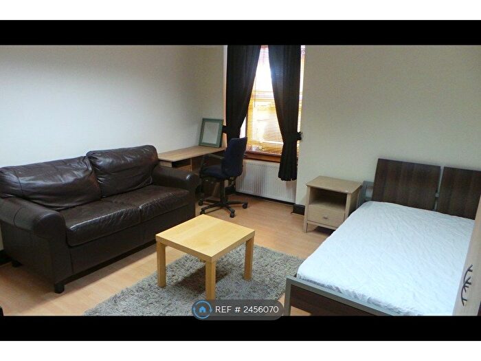 Studio To Rent In Main Door, Glasgow, G2