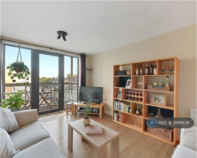 2 Bedroom Flat To Rent In Romford Road, London, E15
