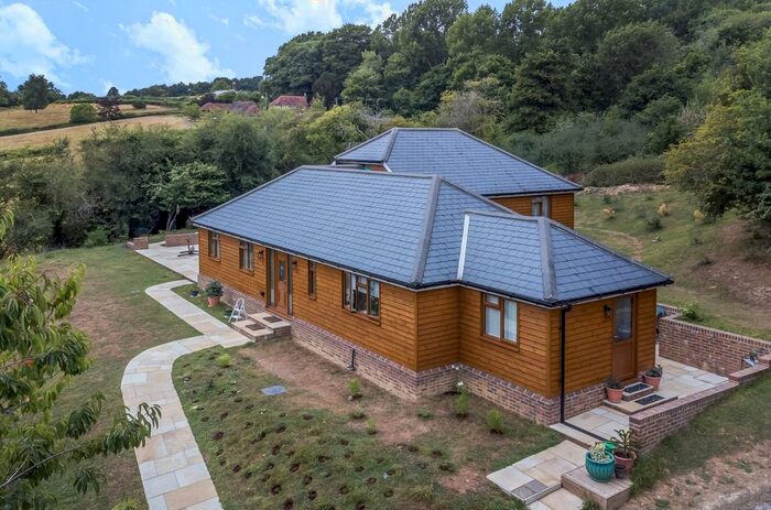 2 Bedroom Detached House For Sale In Hawkenbury Road, Tunbridge Wells, TN3