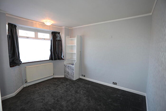 2 Bedroom Detached Bungalow For Sale In The Crescent, Earley, Reading, RG6