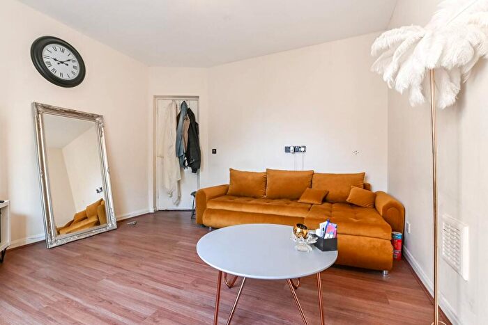 1 Bedroom Flat To Rent In Tufnell Park Road, Tufnell Park, London, N7