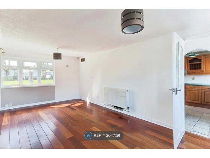 3 Bedroom Terraced House To Rent In Camplea Croft, Birmingham, B37