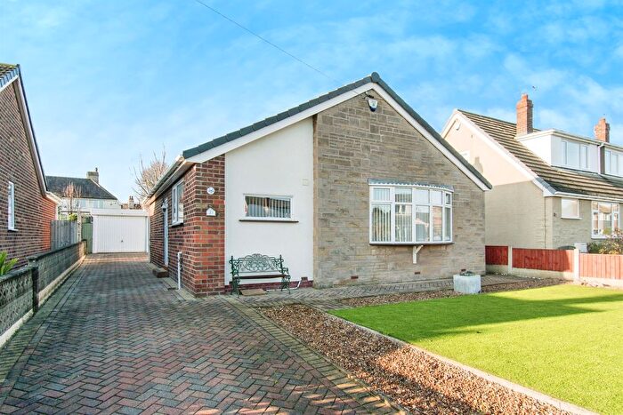 2 Bedroom Detached Bungalow For Sale In Smithson Avenue, Castleford, WF10